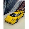 Lamborghini Countach LP 5000S kolleksiya model maşını 1:24