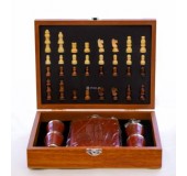 Подарочный набор с шахматами, флягой и стопками(средний)